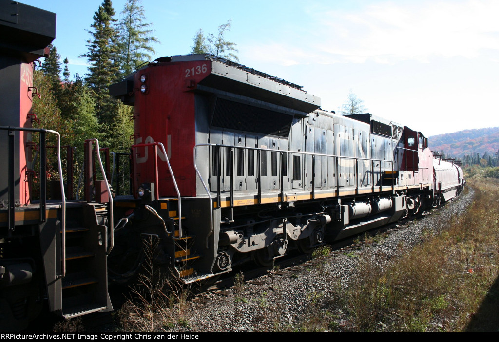 CN 2136